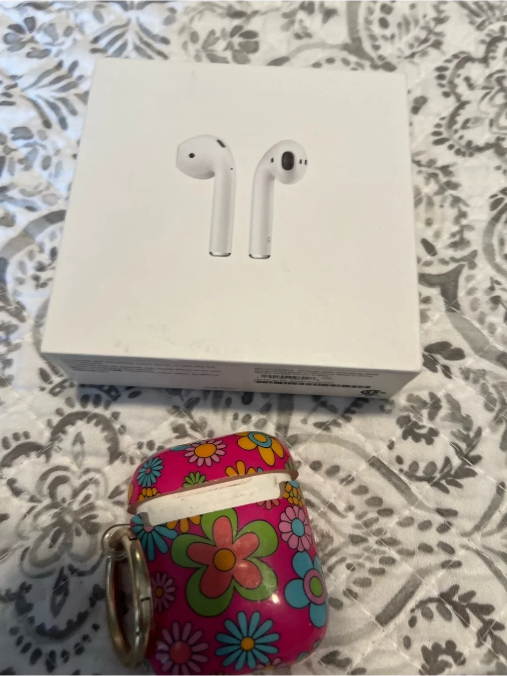 Apple White AirPods with Lightning Charging Case